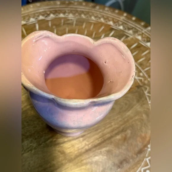 Elegant Pink Ceramic Vase - Picture 14 of 16